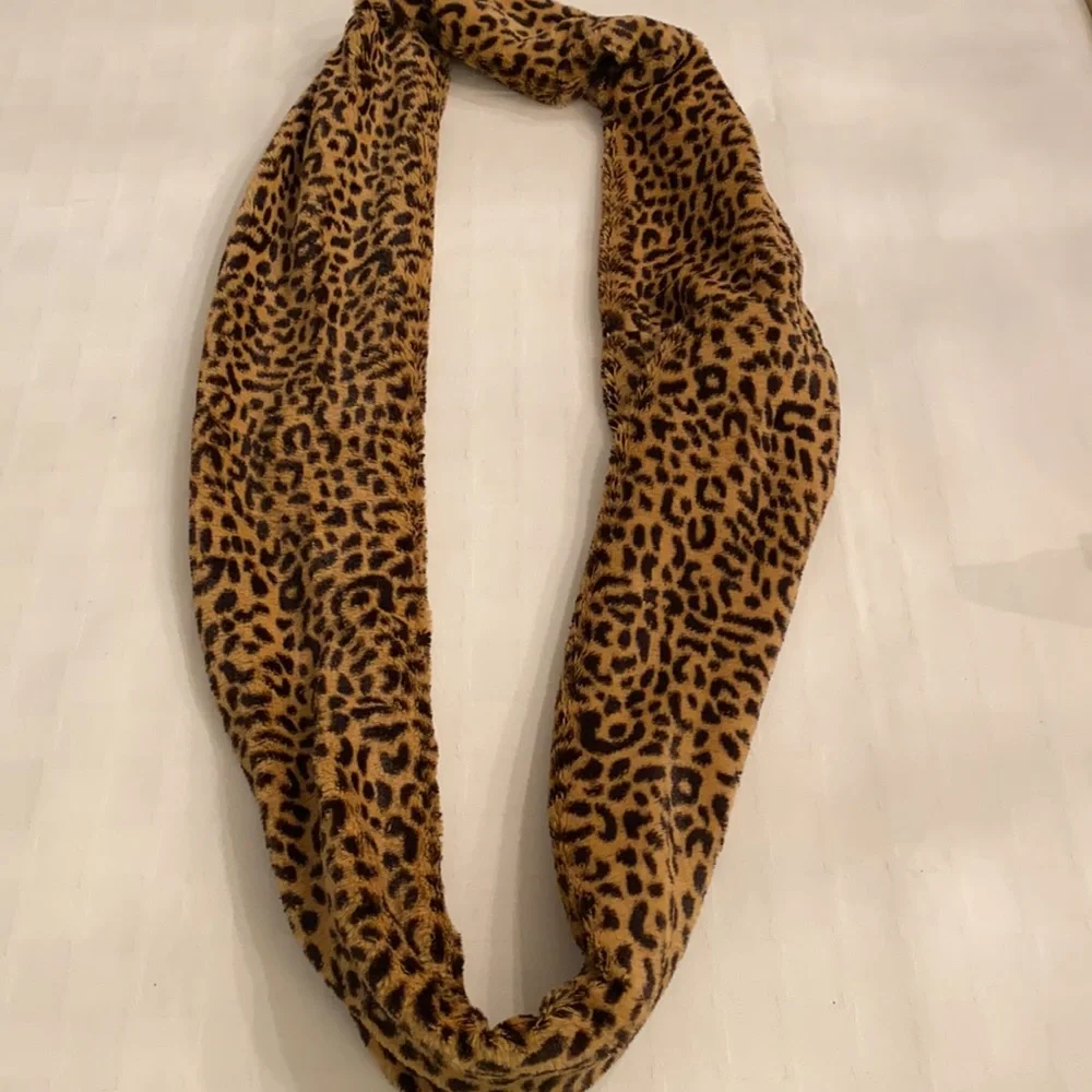 Brown Tan Animal Leopard Jaguar Spotted Preppy Print Plush Infinity Scarf